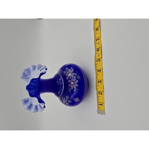 Vintage Fenton Cobalt Blue Hand Painted Flowered Vase w/ Ruffle Top - Picture 2 of 6